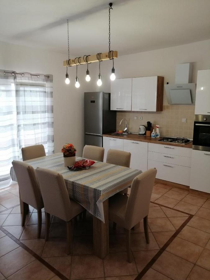 Deny Apartamento Zaboric Exterior foto
