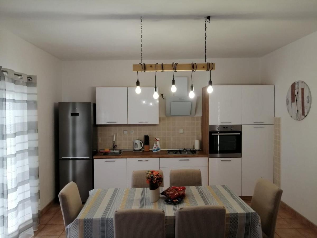 Deny Apartamento Zaboric Exterior foto