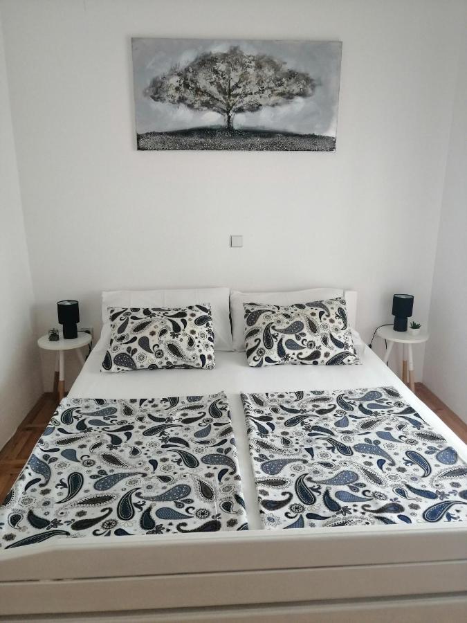 Deny Apartamento Zaboric Exterior foto